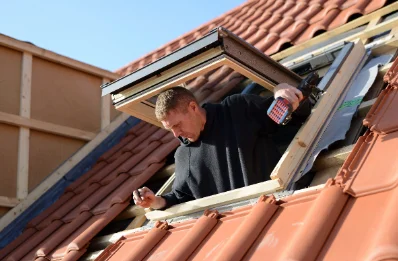 Pose de fenêtres de toit Velux au Rheu